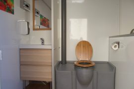 Caravane sanitaire confort location toilettes chimiques Drôme