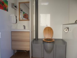 Caravane sanitaire confort location toilettes chimiques Drôme